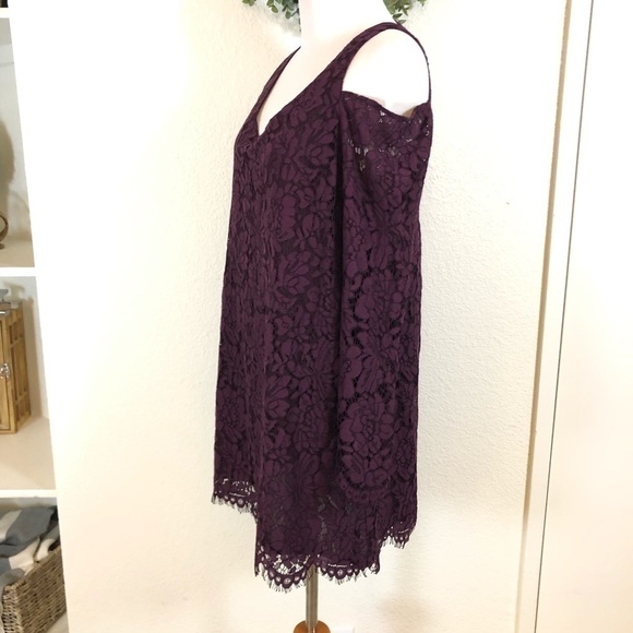 Chaser lace cold shoulder long sleeve mini dress - Picture 4 of 7